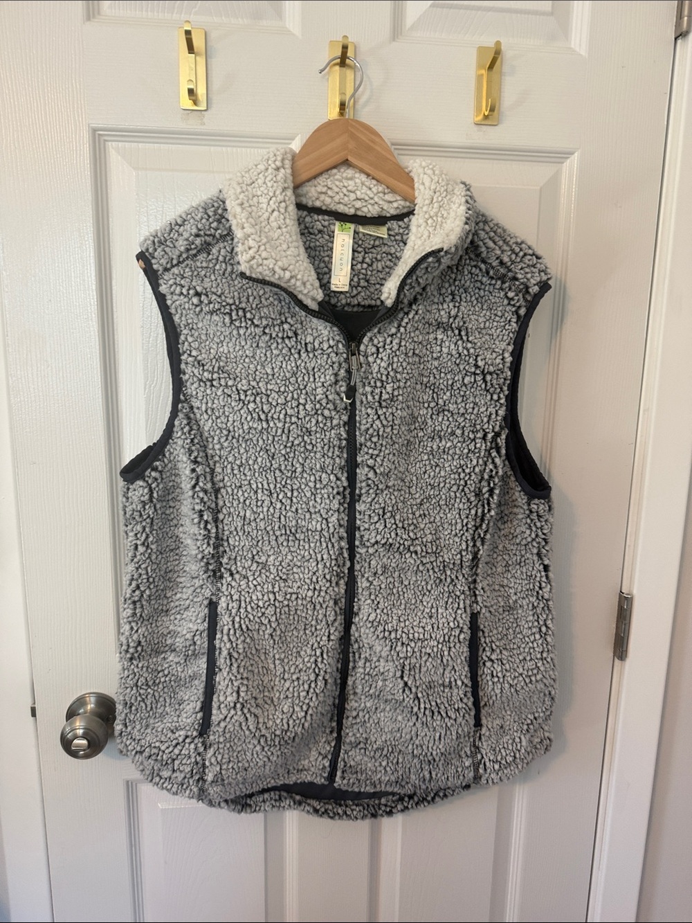 Women's Gray Sherpa Zip Vest with Contrast Trim